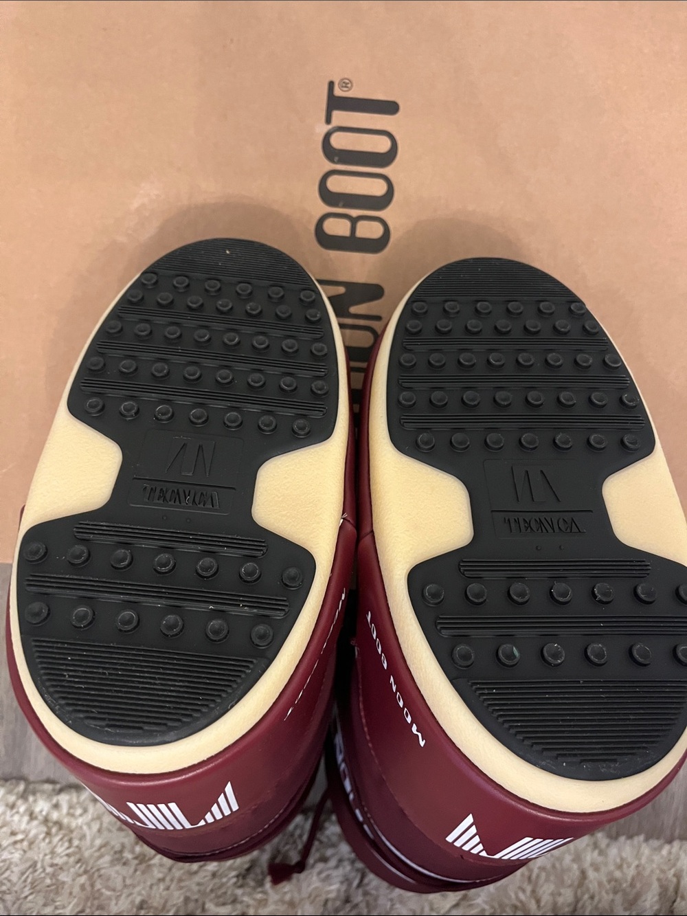 Moon Boot icon nylon. Size 35/38. Burgundy. New in box. - Picture 5 of 7